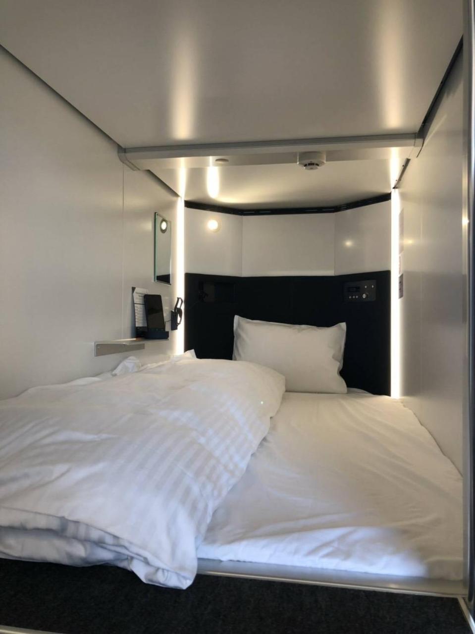 Hearts Capsule Hotel & Spa Hakata Fukuoka  Eksteriør bilde